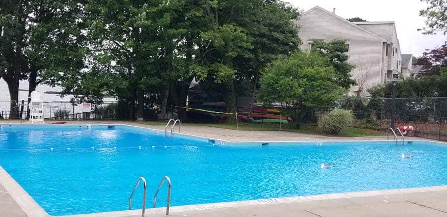 Connecticut Hospice Pool in Branford